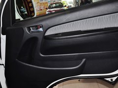 2013款 L 2.7L 手动 汽油领航豪华型 14座 国四