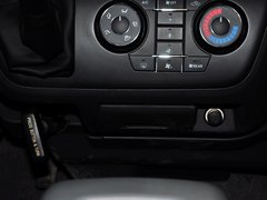 2013款 L 2.7L 手动 汽油领航豪华型 14座 国四