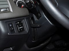 2013款 L 2.7L 手动 汽油领航豪华型 14座 国四