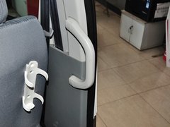 2013款 L 2.7L 手动 汽油领航豪华型 14座 国四