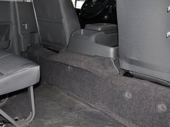 2013款 L 2.7L 手动 汽油领航豪华型 14座 国四