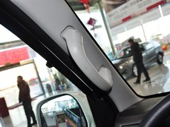 2013款 L 2.7L 手动 汽油领航豪华型 14座 国四