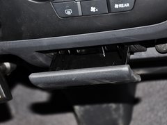 2013款 L 2.7L 手动 汽油领航豪华型 14座 国四