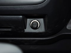 2013款 L 2.7L 手动 汽油领航豪华型 14座 国四