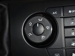 2013款 L 2.7L 手动 汽油领航豪华型 14座 国四