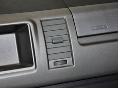2013款 L 2.7L 手动 汽油领航豪华型 14座 国四