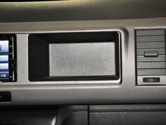 2013款 L 2.7L 手动 汽油领航豪华型 14座 国四