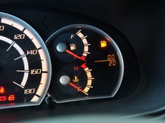 2013款 L 2.7L 手动 汽油领航豪华型 14座 国四