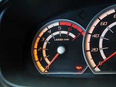 2013款 L 2.7L 手动 汽油领航豪华型 14座 国四