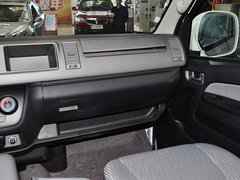 2013款 L 2.7L 手动 汽油领航豪华型 14座 国四