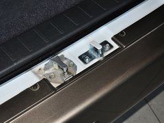 2013款 L 2.7L 手动 汽油领航豪华型 14座 国四