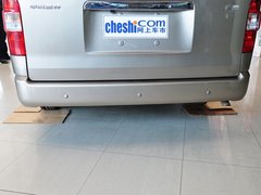 2013款 L 2.7L 手动 汽油领航豪华型 14座 国四