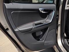 2014款 T6 3.0T 自动 智逸版 5座