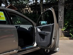 2014款 T6 3.0T 自动 智逸版 5座