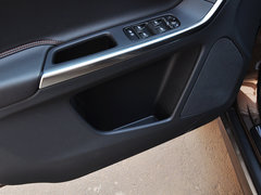 2014款 T6 3.0T 自动 智雅版 5座