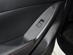 2013款 2.0L 自动 四驱尊贵型