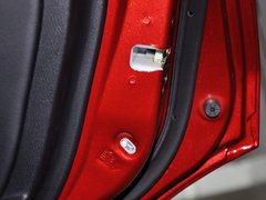 2013款 2.0L 自動 四驅(qū)尊貴型
