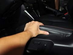 2013款 2.0L 自動 四驅(qū)尊貴型