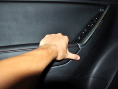 2013款 2.0L 自動 四驅(qū)尊貴型