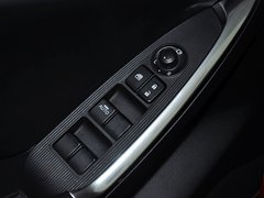 2013款 2.0L 自動 四驅(qū)尊貴型