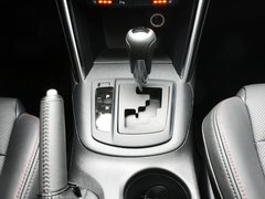 2013款 2.0L 自动 四驱尊贵型