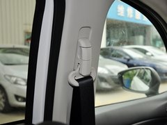 2013款 2.0L 自动 四驱尊贵型
