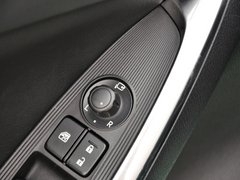 2013款 2.0L 自动 四驱尊贵型