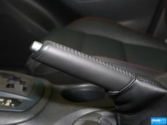 2013款 2.0L 自动 四驱尊贵型