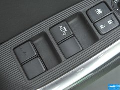 2013款 2.0L 自动 四驱尊贵型