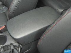 2013款 2.0L 自动 四驱尊贵型