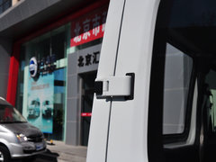 2014款 傲运通 2.5L 手动 短轴中顶