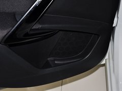 2013款 2.0L 自动 天窗经典2周年纪念版
