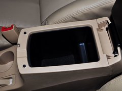 2013款 1.6L 手動 DVVT 豪華型 賀歲版 5座