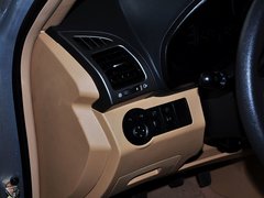 2013款 1.6L 手动 DVVT 豪华型 贺岁版 5座