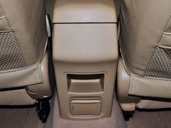 2013款 1.6L 手动 DVVT 豪华型 贺岁版 5座