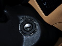 2013款 1.6L 手动 DVVT 豪华型 贺岁版 5座