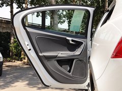 2014款 T5 2.0T 自动 智逸版