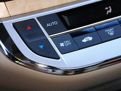 2013款 1.8L CVT 豪华版 5座