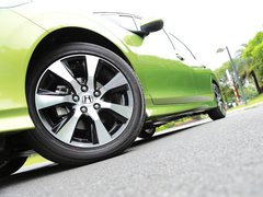 2013款 1.8L CVT 豪华版 6座