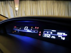 2013款 1.8L CVT 豪华版 6座
