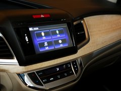 2013款 1.8L CVT 豪华版 6座