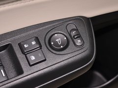 2013款 1.8L CVT 豪华版 6座