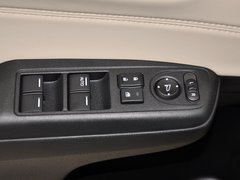 2013款 1.8L CVT 豪华版 6座