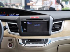 2013款 1.8L CVT 豪华版 6座