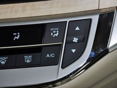 2013款 1.8L CVT 豪华版 6座
