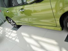 2013款 1.8L CVT 豪华版 6座