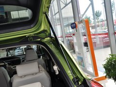 2013款 1.8L CVT 豪华版 6座
