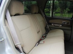2013款 2.5T 手動(dòng) 四驅(qū)豪華版