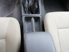 2013款 2.5T 手動(dòng) 四驅(qū)豪華版