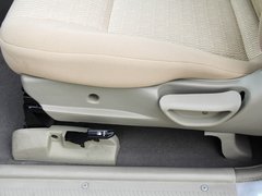 2013款 2.5T 手動(dòng) 四驅(qū)豪華版